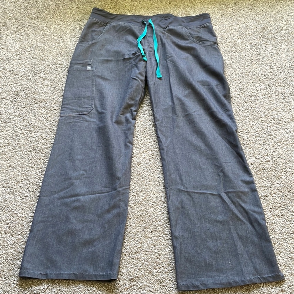 Figs Kade Cargo Scrub Pants